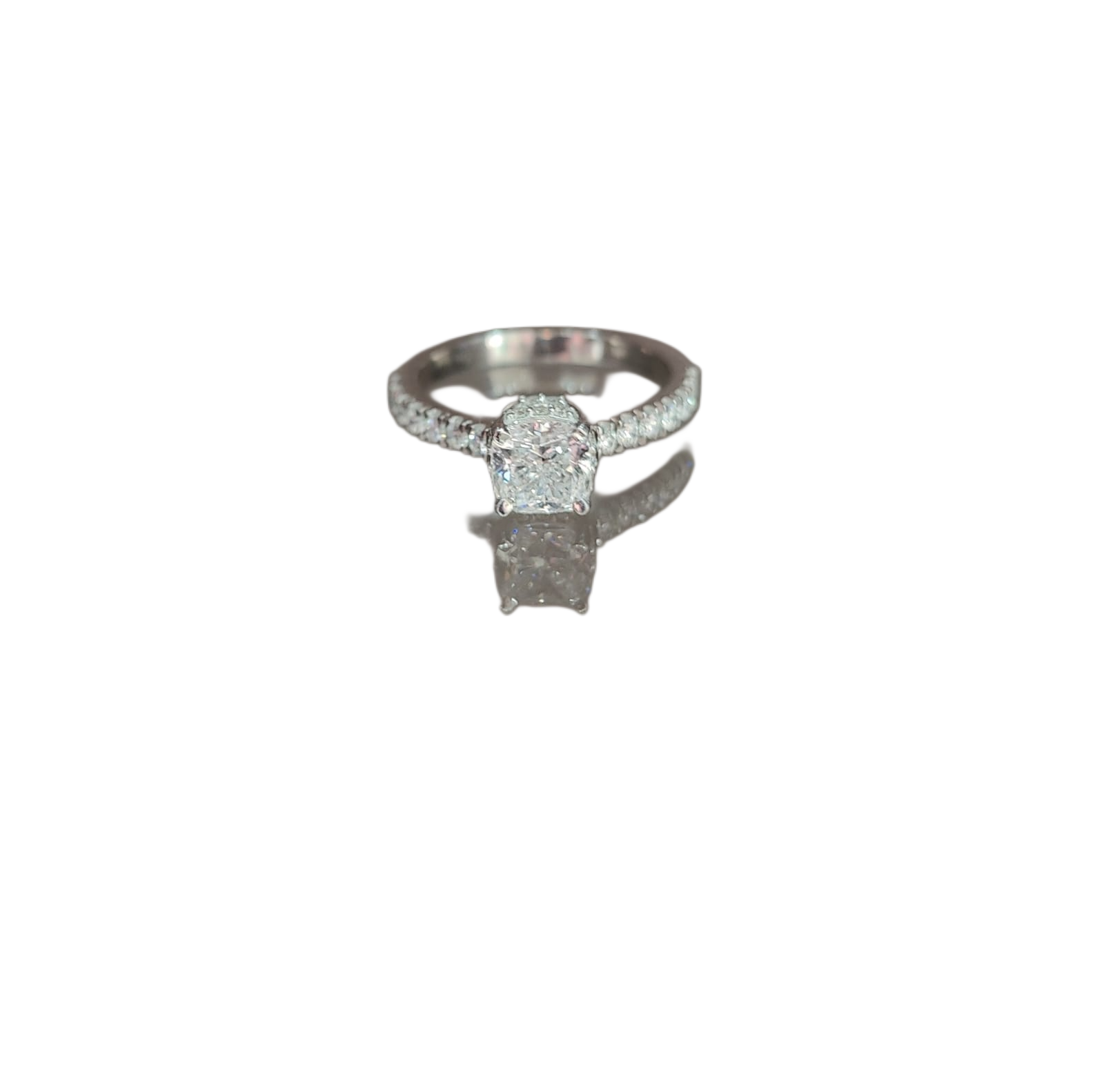 Radiant Solitaire Diamond Ring – Timeless Elegance in White Gold