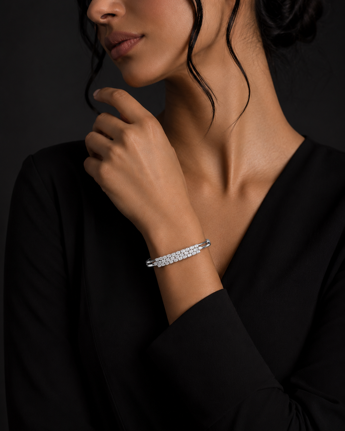 Royal Radiance Diamond Tennis Bangle – Elegant white finish